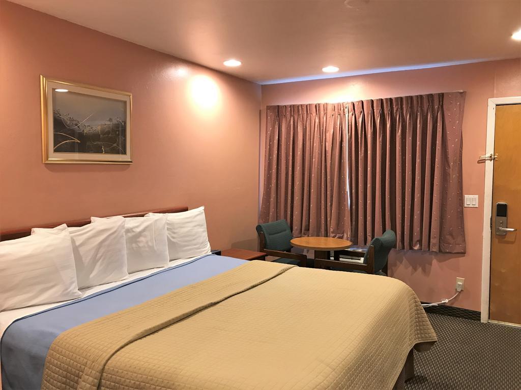 格兰茨帕斯 百威旅馆汽车旅馆 外观 照片